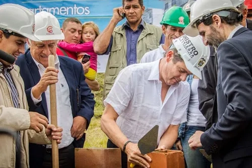 En el proyecto Bosques de Bengala, de Manizales, se inicia la construcción de viviendas gratis