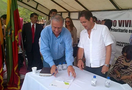 Millonario convenio para construcción de acueductos y alcantarillados firman Minvivienda y Findeter