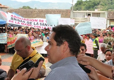Vargas Lleras firma millonario convenio para tratamiento de aguas residuales en Ocaña