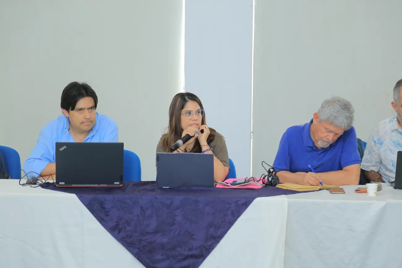 FOTOGRAFÍA VICEMINISTRA DE VIVIENDA, AYDEÉ MARSIGLIA BELLO EN MESA DE SEGUIMIENTO ‘TERRITORIO, VIVIENDA E INFRAESTRUCTURA’