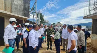 Ministra de Vivienda hace seguimiento a obras de construcción de Sauces II - Mocoa (Putumayo). Foto: Archivo prensa (MVCT)