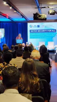 En conmemoración del Día Mundial del Agua, la ministra de Vivienda, Catalina Velasco, presidió una de las plenarias de la Conferencia de las Naciones Unidas sobre el Agua 2023