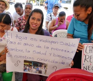 Ministra de Vivienda, Catalina Velasco, durante su jornada en Caldas. Foto: Sharon Durán (archivo MVCT).