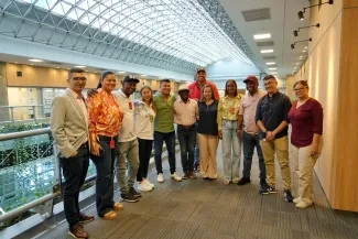 FOTOGRAFÍA MINISTRA HELGA MARÍA RIVAS Y DELEGADOS SECTORES PÚBLICOS Y PRIVADOS DEL SISTEMA DE VIVIENDA 