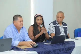 FOTOGRAFÍA REPRESENTANTE DEL COMITÉ DEL PARO DURANTE MESA DE SEGUIMIENTO ‘TERRITORIO, VIVIENDA E INFRAESTRUCTURA’