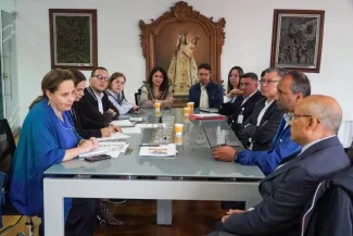 FOTOGRAFÍA, MINISTRA DE VIVIENDA HELGA MARÍA RIVAS JUNTO CON EL ALCALDE DE PASTO NICOLÁS TORO EN DIÁLOGO SOBRE EL ORDENAMIENTO TERRITORIAL EN EL DEPARTAMENTO 
