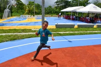 FOTOGRAFÍA INAUGURACIÓN DE OBRAS PARA BARRIOS DE PAZ EN NECOCLÍ, ANTIOQUIA 