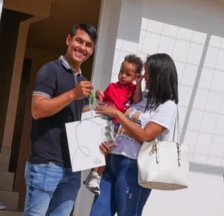 FOTOGRAFÍA FAMILIA BENEFICIARÍA DE PROYECTO CRESCENTIA EN CESAR, VALLEDUPAR