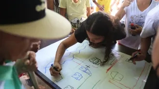 FOTOGRAFIA EQUIPO DE DIRECCIÓN DE POLÍTICA Y REGULACIÓN DEL MINISTERIO DE VIVIENDA EN PLATO MAGDALENA