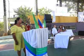 FOTOGRAFÍA FIRMA DE PLAN MAESTRO DE AGUA PARA LETICIA AMAZONAS
