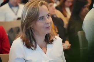 FOTOGRAFÍA MINISTRA DE VIVIENDA HELGA MARIA RIVAS DURANTE edición XVI de Construverde 2025