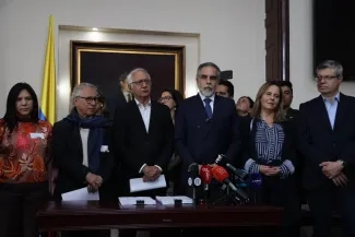 FOTOGRAFÍA GOBIERNO RADICA LEY DE COMPETENCIAS 03