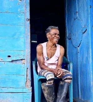 FOTOGRAFIA ENTREGA DE SUBSIDIO PARA MEJORAMIENTOS DE VIVIENDA EN TADO CHOCO 02