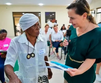 FOTOGRAFIA ENTREGA DE SUBSIDIO PARA MEJORAMIENTOS DE VIVIENDA EN TADO CHOCO 03