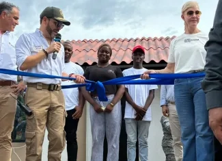FOTOGRAFIA PRESIDENCIA ENTREGA PRIMER VIVIENDA PARA DAMNIFICADOS EN BUENAVENTURA 04