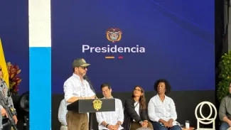 FOTOGRAFIA PRESIDENCIA ENTREGA PRIMER VIVIENDA PARA DAMNIFICADOS EN BUENAVENTURA 01