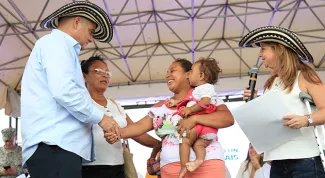 Minvivienda entrego 275 viviendas gratis en Momil Cordoba