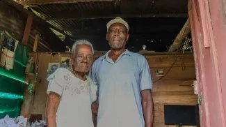 FOTOGRAFIA ENTREGA DE SUBSIDIO PARA MEJORAMIENTOS DE VIVIENDA EN TADO CHOCO 01