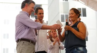 Presidente Santos sorprendio a 755 familias de Barrancabermeja con casas gratis