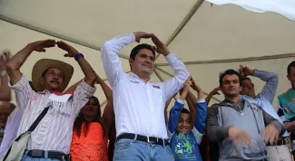 No descansen en esta tarea hermosa como a mi siganle dando a los que mas lo necesitan Norbey Martinez ganador de vivienda en Caldas