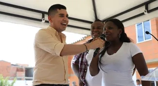 Ministro entrego viviendas del programa Mi Casa Ya en Jamundi