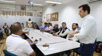 Minvivienda logra consenso para la reubicacion de familias beneficiarias del proyecto Cormoranes