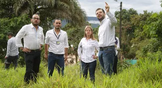 Con 50 personas y 85 toneladas de tuberia se trabaja para restablecer el agua potable en Mocoa