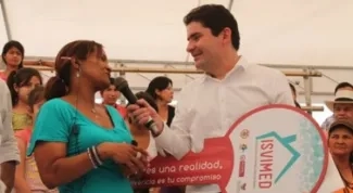 En gira por Antioquia Minvivienda asignara y entregara 777 viviendas 100 subsidiadas