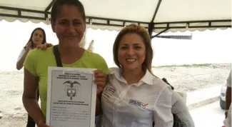 294 familias vulnerables de Salamina Magdalena recibieron hoy viviendas gratis