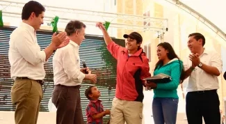 Gobierno Santos entrega las primeras viviendas de 2016 en Duitama para 160 familias ahorradoras