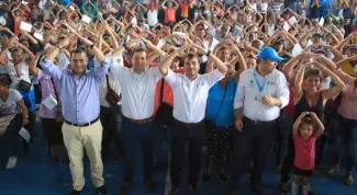 En su primera visita al Meta Pumarejo asigno 220 viviendas gratuitas e inicio obras de alcantarillado