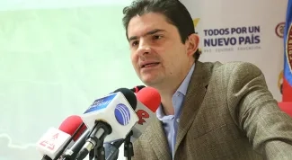 Ministro de Vivienda revisara manana avances en la reconstruccion de Salgar
