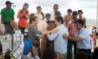 El Ministro Felipe Henao lideró sorteo de viviendas gratis en Sincelejo y supervisó avance de obras