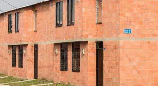 Es falso que casas de Pradera, Valle, fueran construidas por el Gobierno anterior