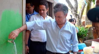 Gobierno incrementa monto de subsidio para dotar con duchas, lavaplatos, lavaderos y sanitarios a familias pobres