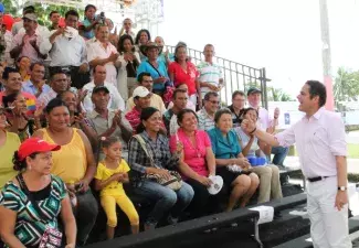 Más colombianos con agua 24 horas al día y alcantarillado, anuncia Vargas Lleras