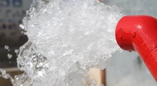 Ministro de Vivienda insta a que intereses particulares no primen sobre los generales y así poder llevar agua potable a los sincelejanos