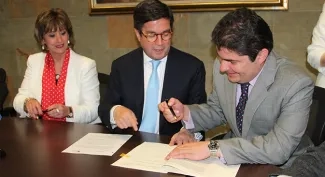 Minvivienda avala convenio de arrendamiento social entre el BID y COMFAMA en Antioquia.