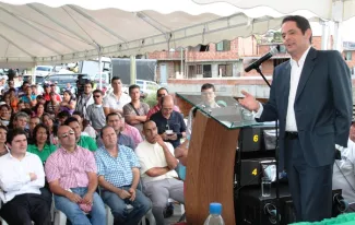 Minvivienda puso la primera piedra de conjunto residencial para damnificados de La Gabriela, en Bello, Antioquia