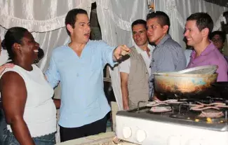 Vargas Lleras inicia en Cartagena programa para llevar agua a hogares de estratos 1 y 2