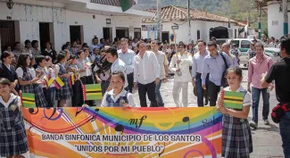 Vargas Lleras lleva revolución del agua a Santander