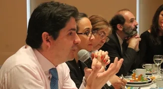 “Ya terminamos 40.000 viviendas gratis y estamos construyendo 60.000, ahora el reto es la convivencia y el acompañamiento social a estas familias”: Minvivienda