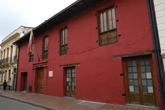 FOTOGRAFIA COMUNICADO MINVIVIENDA ADVIERTE SOBRE FLASAS GESTIONES