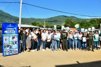 FOTOGRAFIA ENTREGA DE TITULOS Durania, Norte de Santander 01