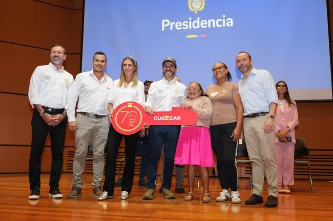 FOTOGRAFÍA LA RECONSTRUCCION AVANZA PARA 9 FAMILIAS DEL VALLE DEL CAUCA 01